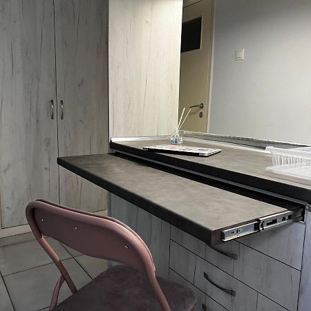 אתונה Budget Private Room In The Center מראה חיצוני תמונה