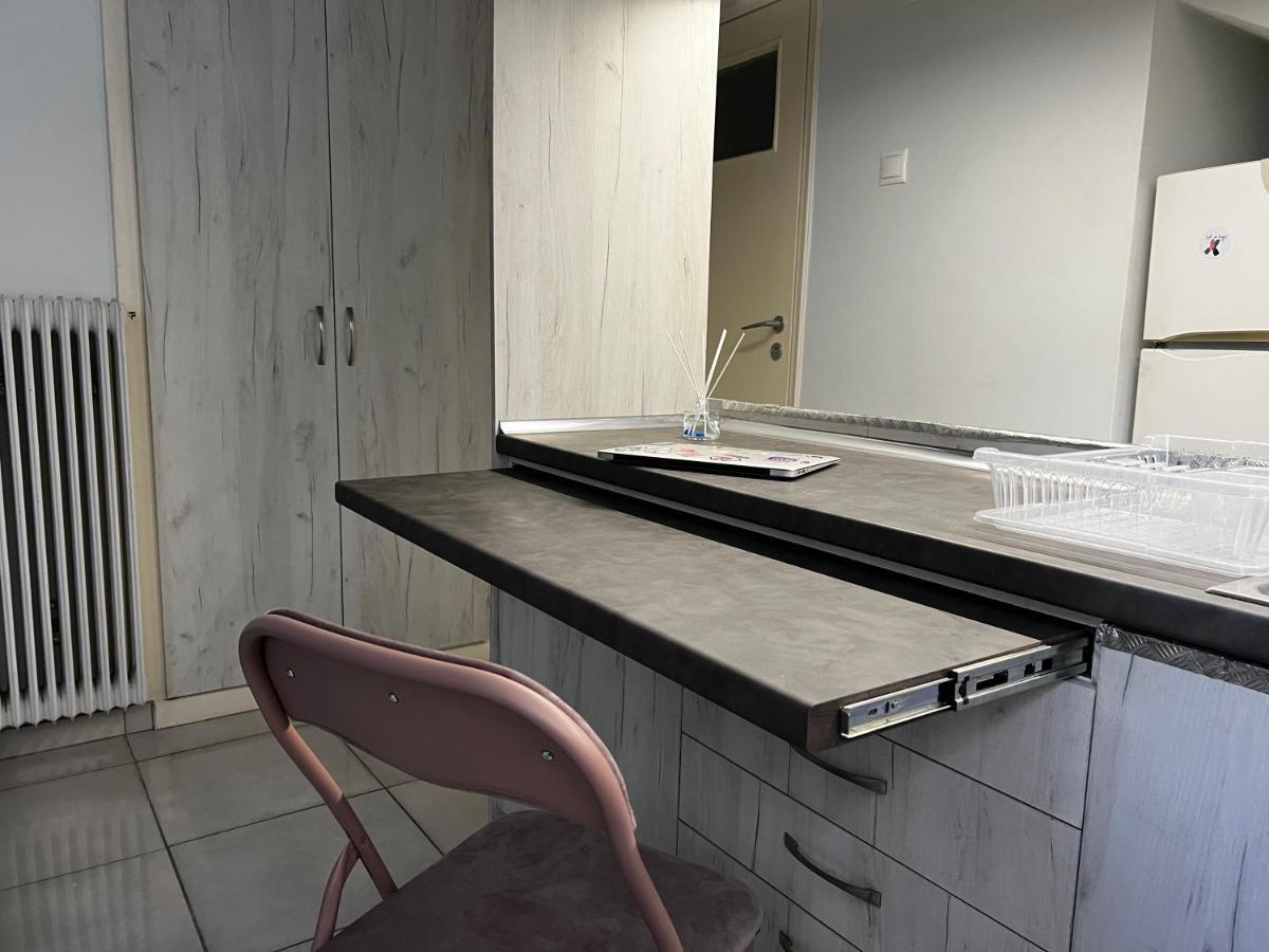 אתונה Budget Private Room In The Center מראה חיצוני תמונה
