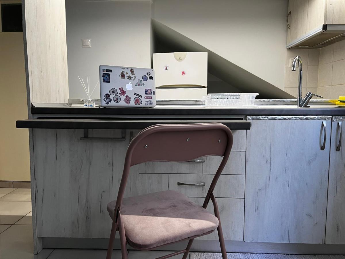 אתונה Budget Private Room In The Center מראה חיצוני תמונה