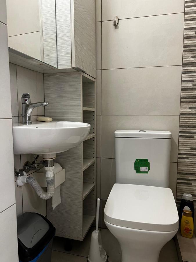 אתונה Budget Private Room In The Center מראה חיצוני תמונה